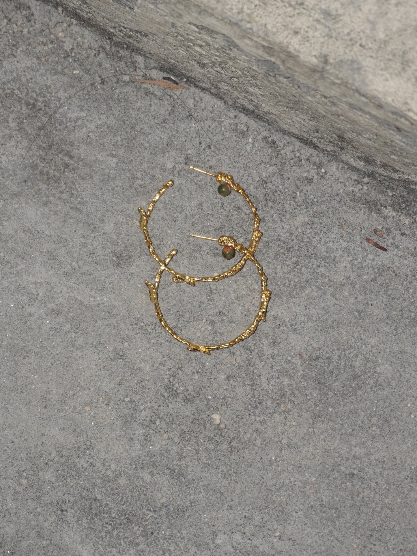 UNAKITE HOOPS WITH SHELL FINISH