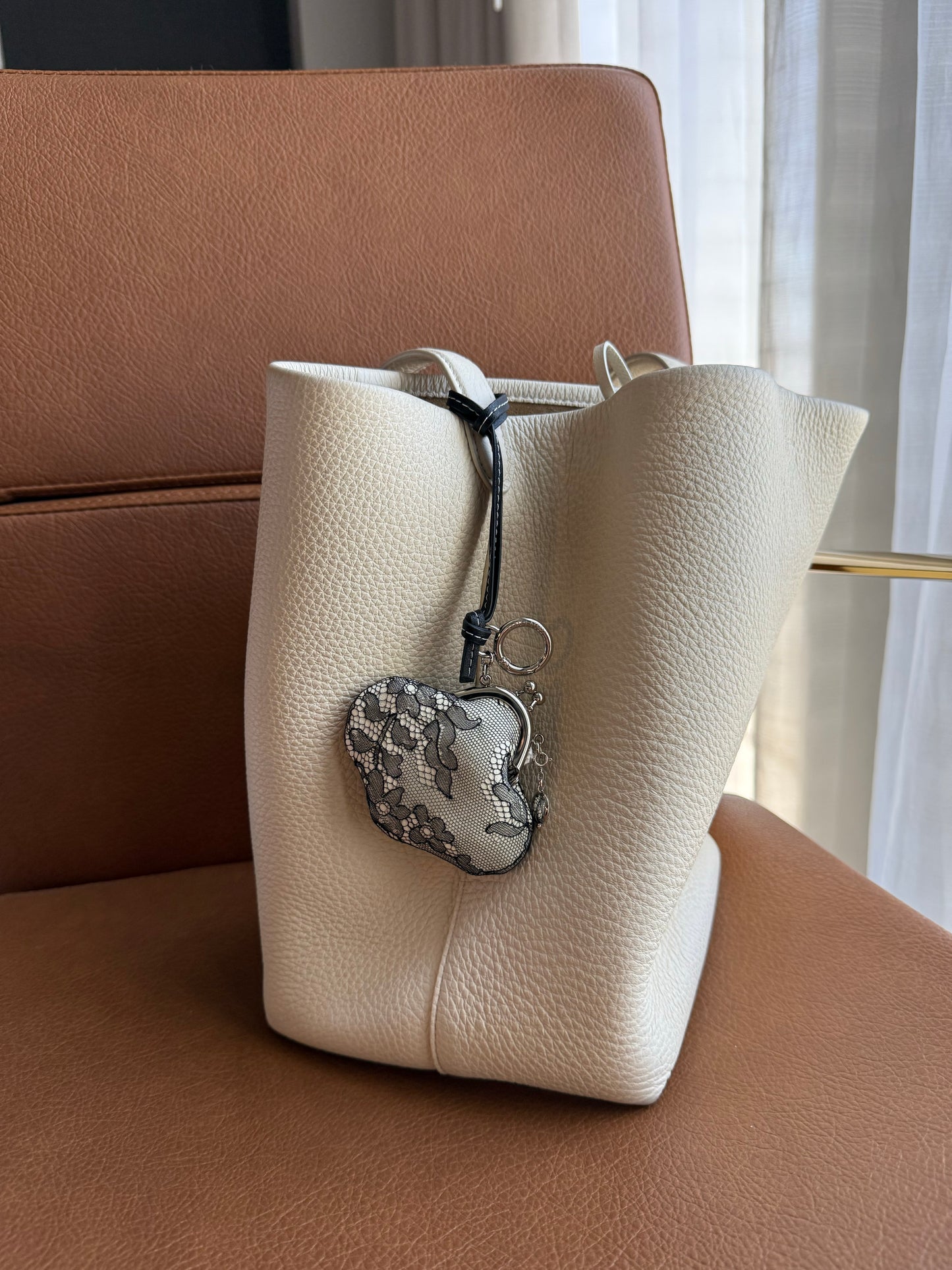 BLACK LACE CLOUD COIN PURSE / CHARM