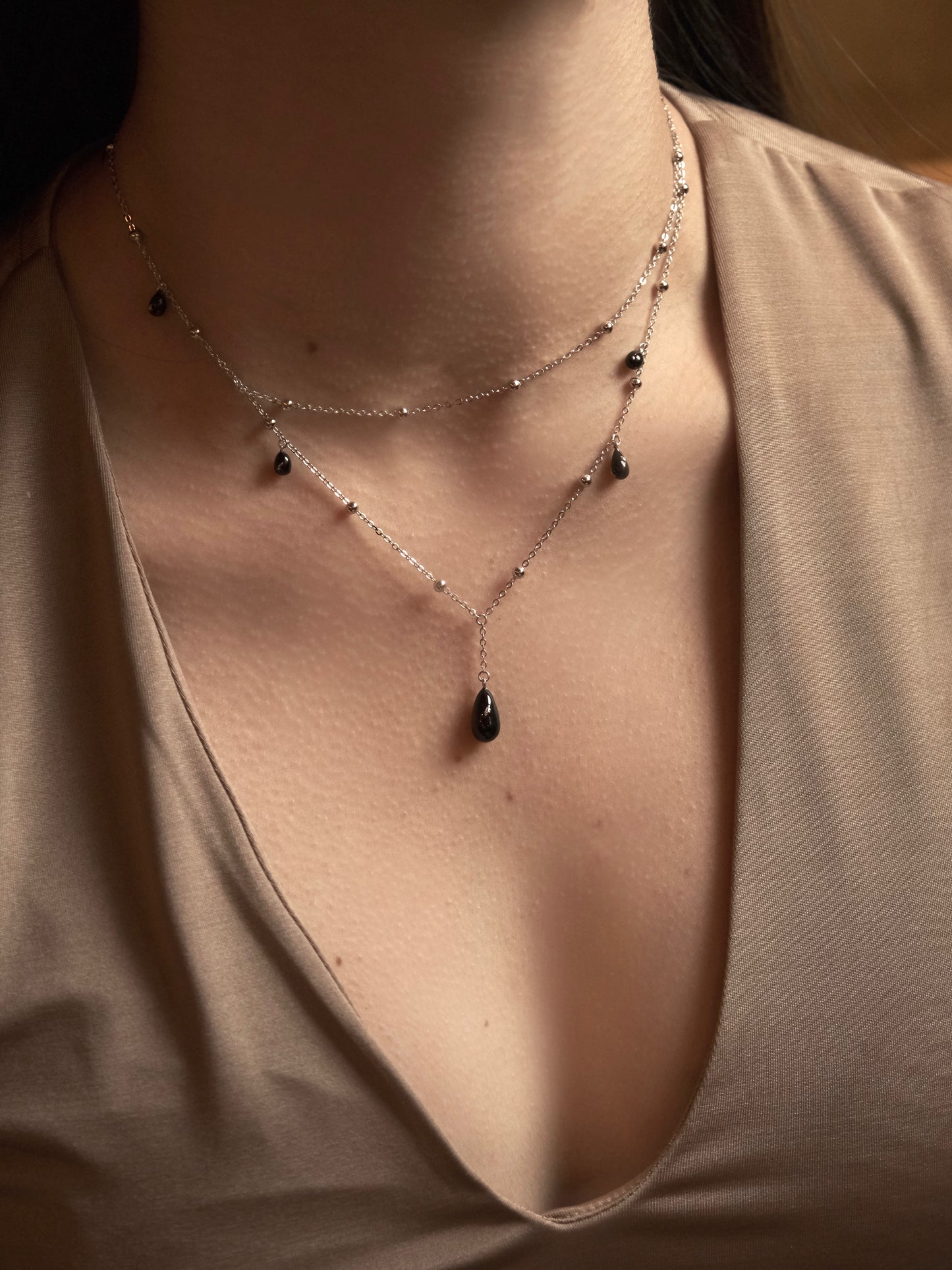 BLACK ENAMEL WATER DROP DOUBLE LAYER NECKLACE