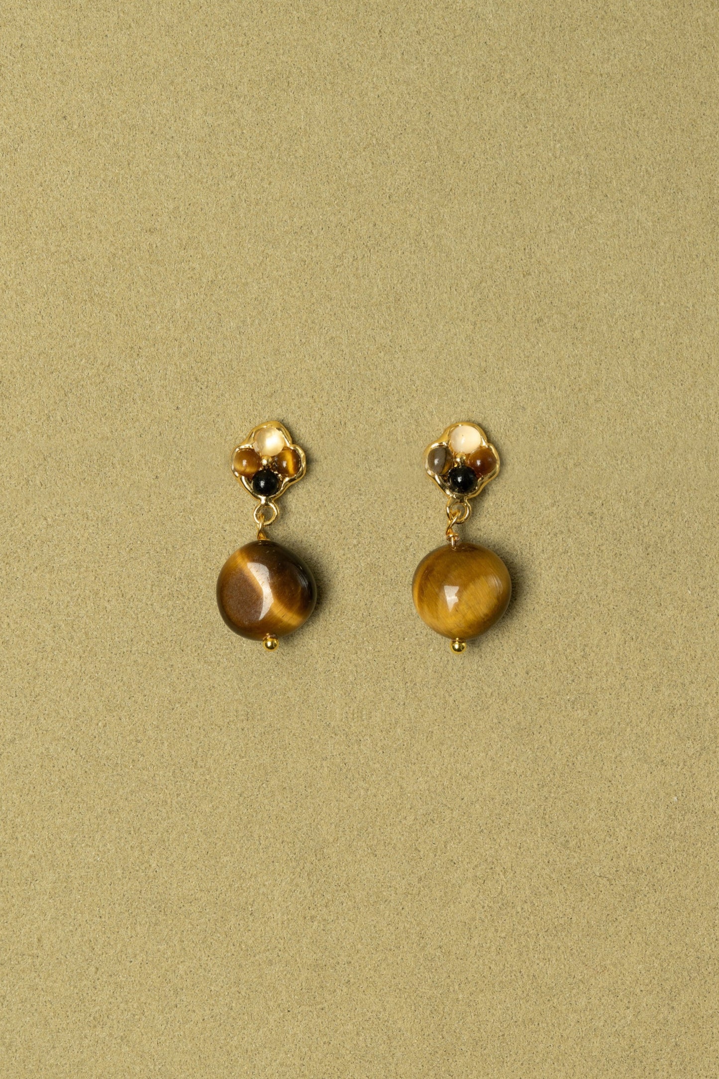 TRICOLOR FLORAL DROP EARRINGS