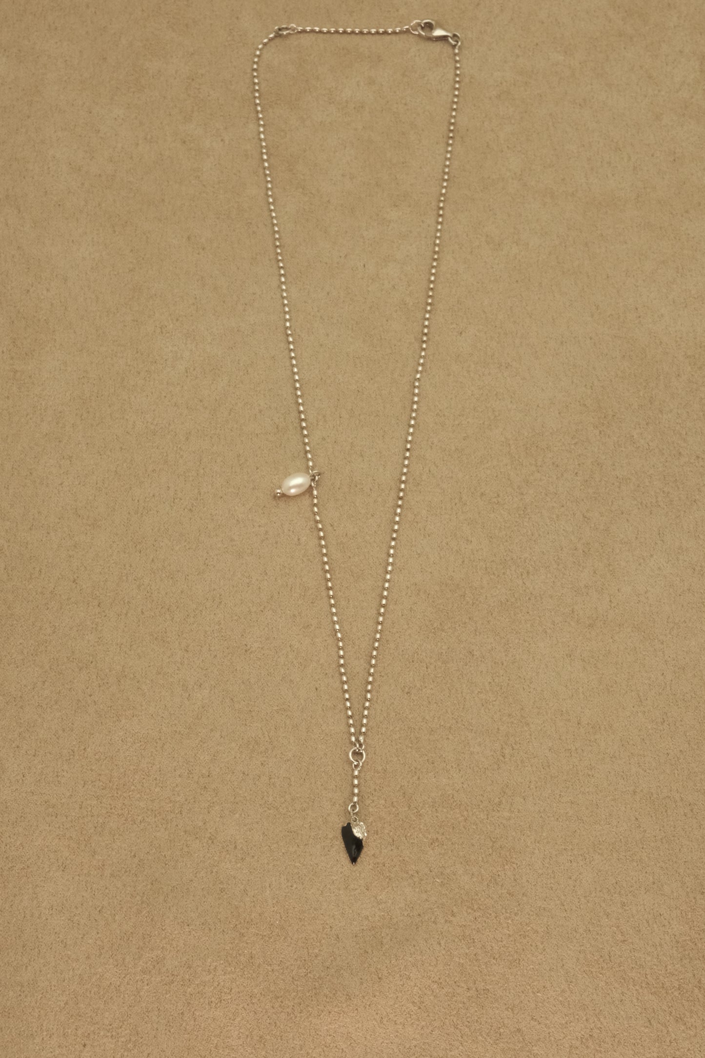 ERODED HEART THIN CHAIN NECKLACE (BLACK, SILVER)