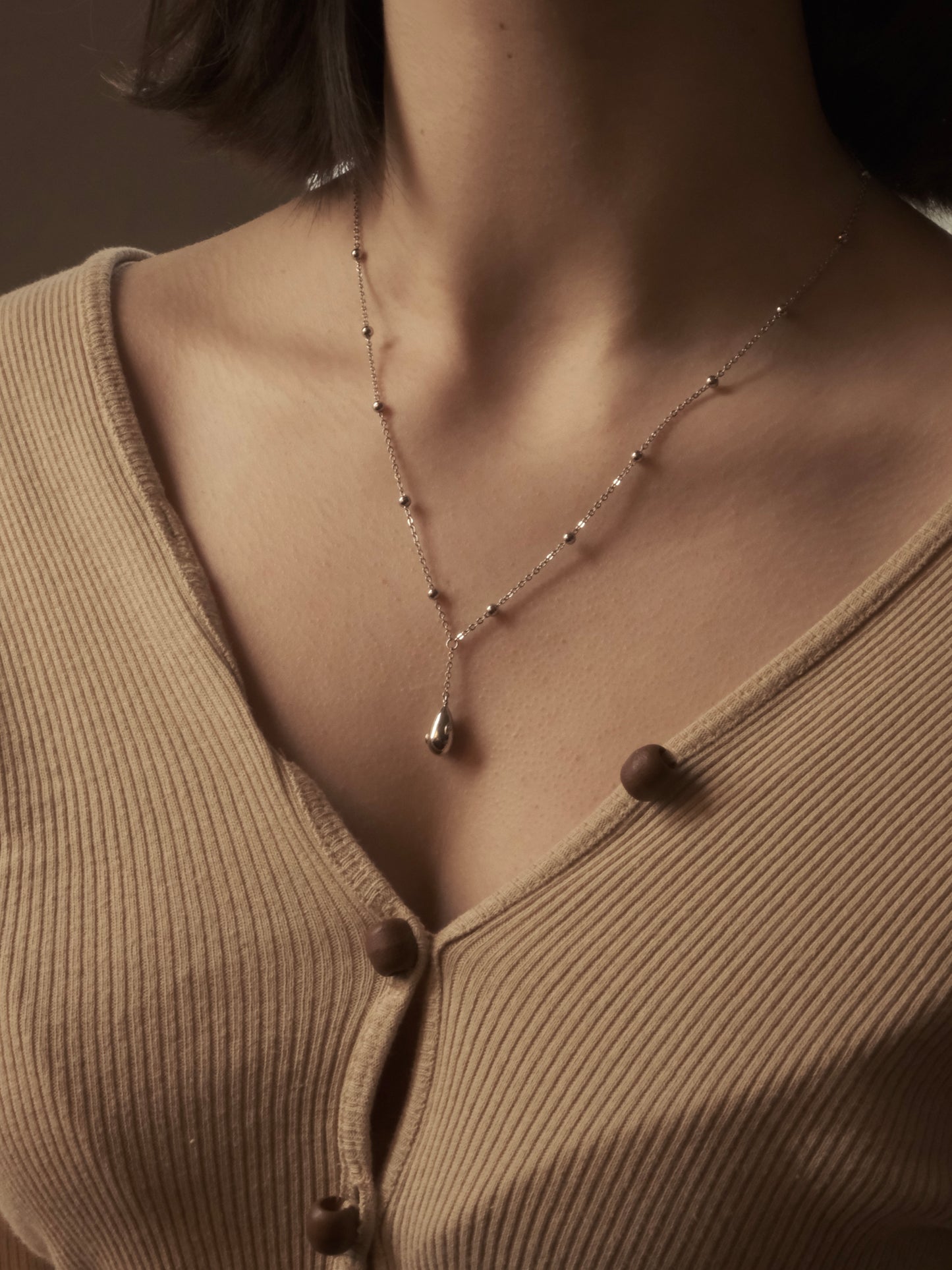 SINGLE LAYER WATER DROP SILVER NECKLACE