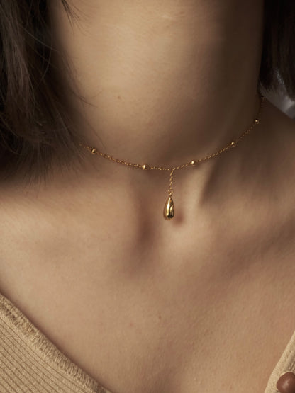 SINGLE LAYER WATER DROP GOLD NECKLACE