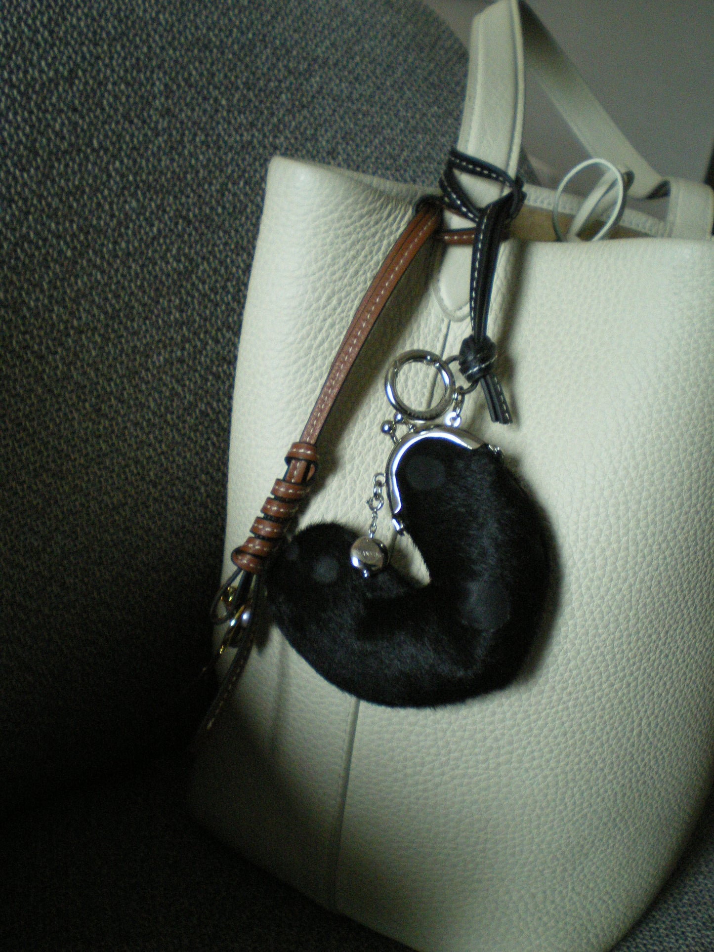 BLACK COW PATTERN HORSE HAIR HEART COIN PURSE / CHARM