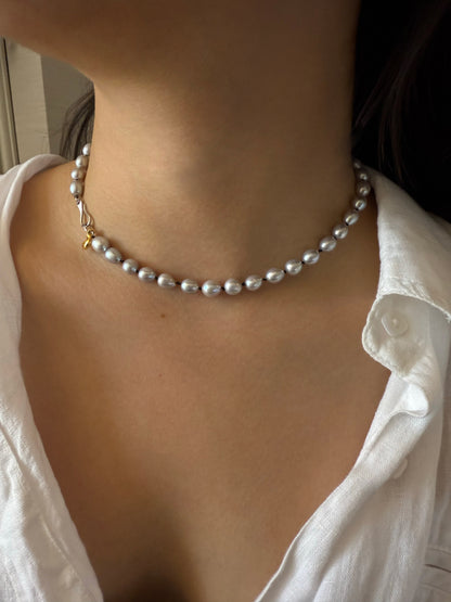 MOON GREY PEARL NECKLACE