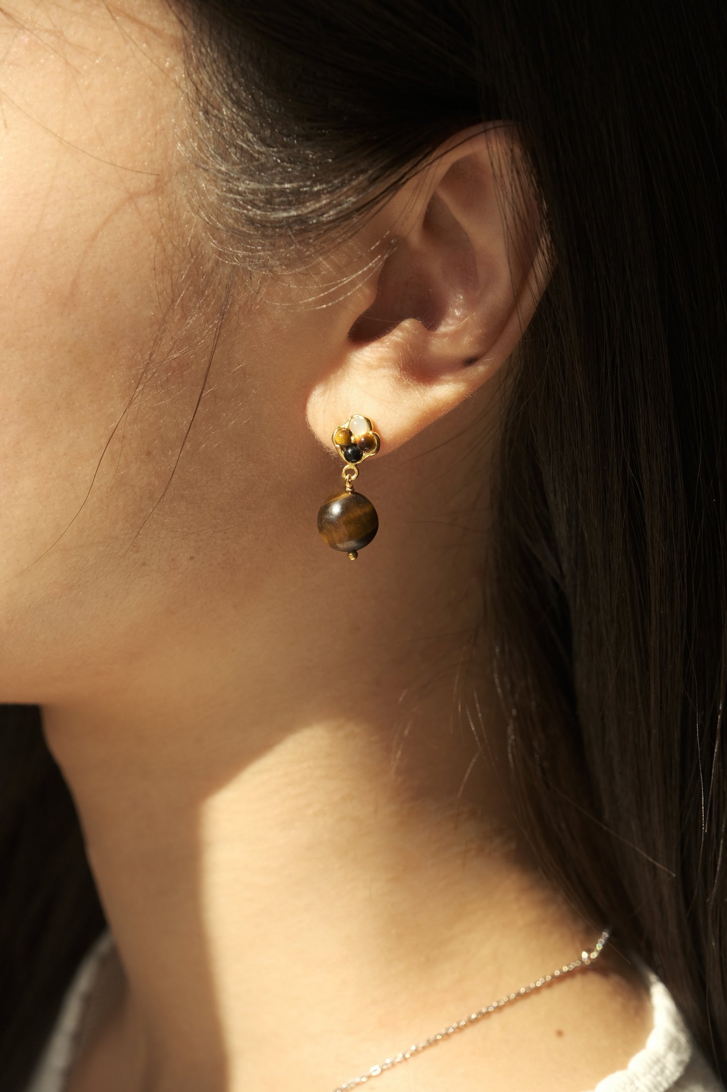 TRICOLOR FLORAL DROP EARRINGS