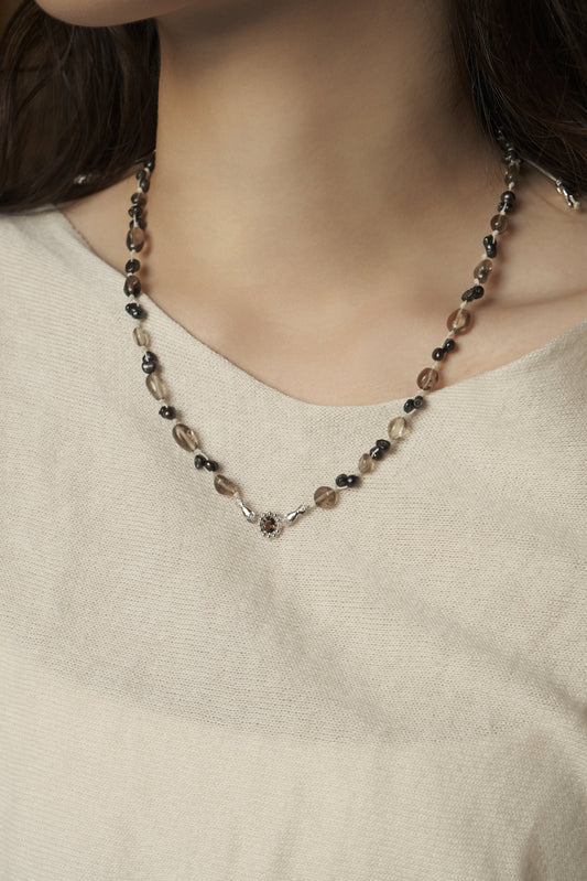 BOUQUET CRYSTAL NECKLACE