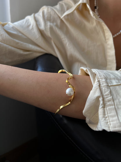 FRESH WATER PEARL BRACELET(GOLD)