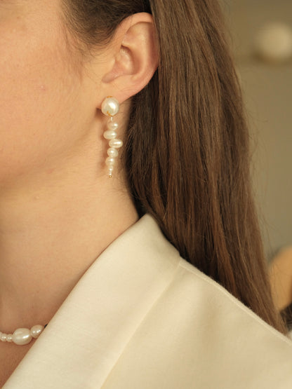 UNARRANGED PEARL EARRINGS