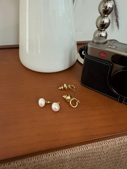 GRAPE EARRINGS
