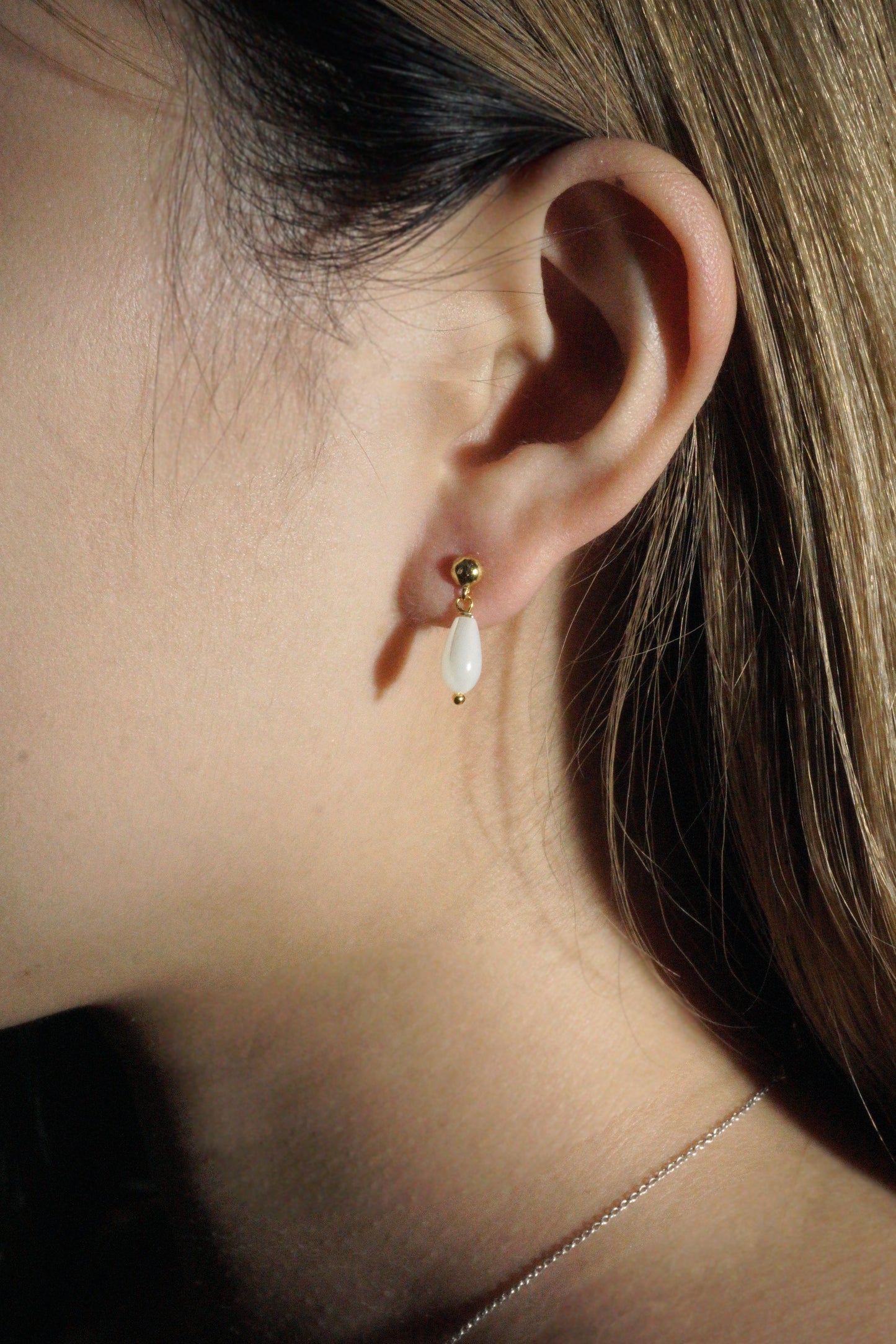 ENGLISH PEAR EARRINGS