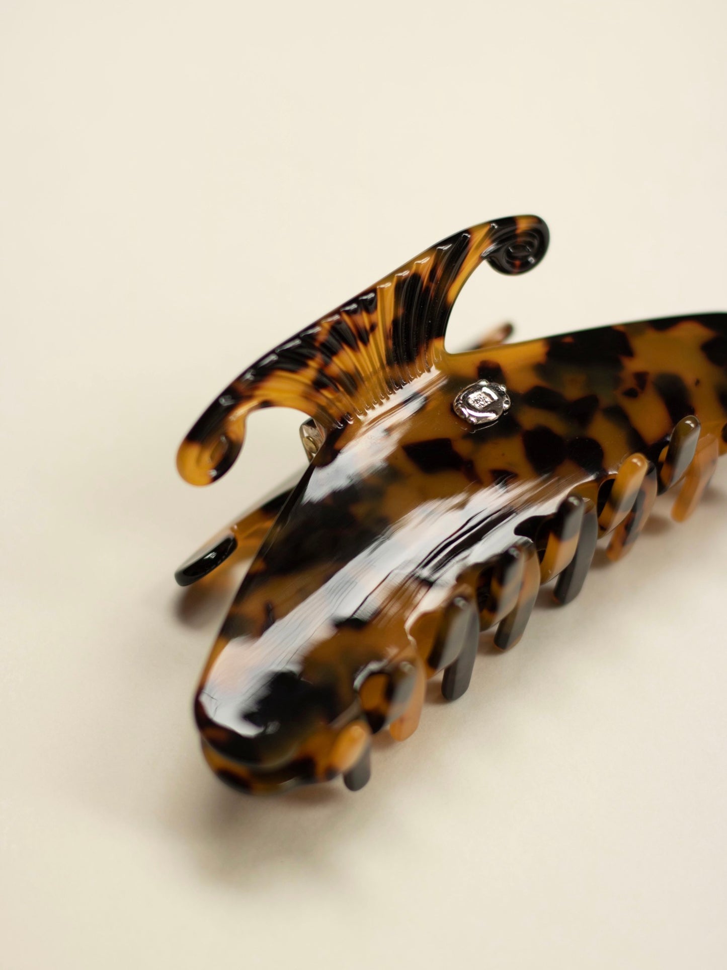 TORTOISESHELL HAIR CLIPS