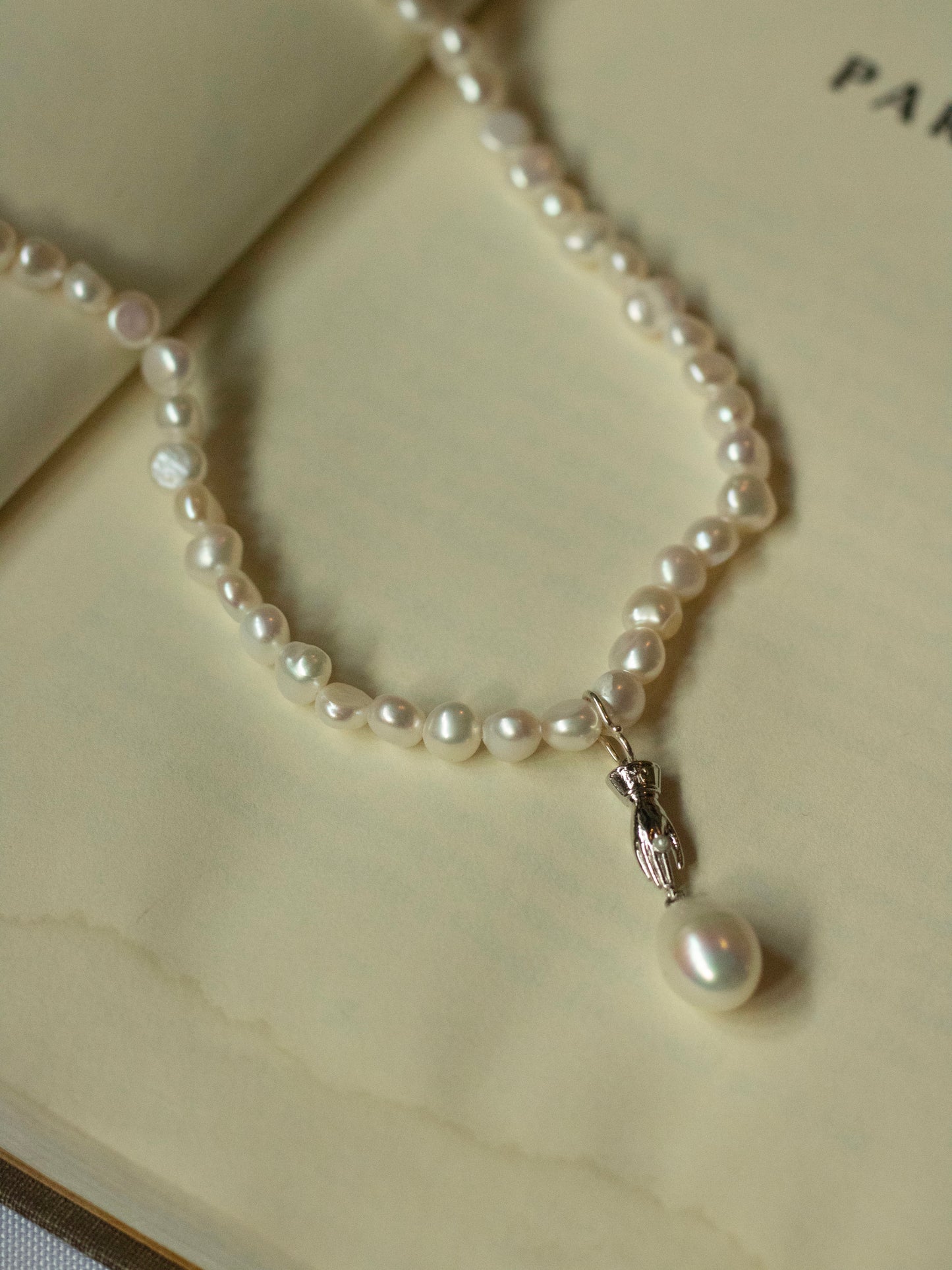 LANTERN PEARL NECKLACE