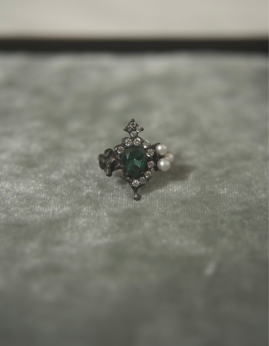 MELTED PEARL RING WITH ZIRCON