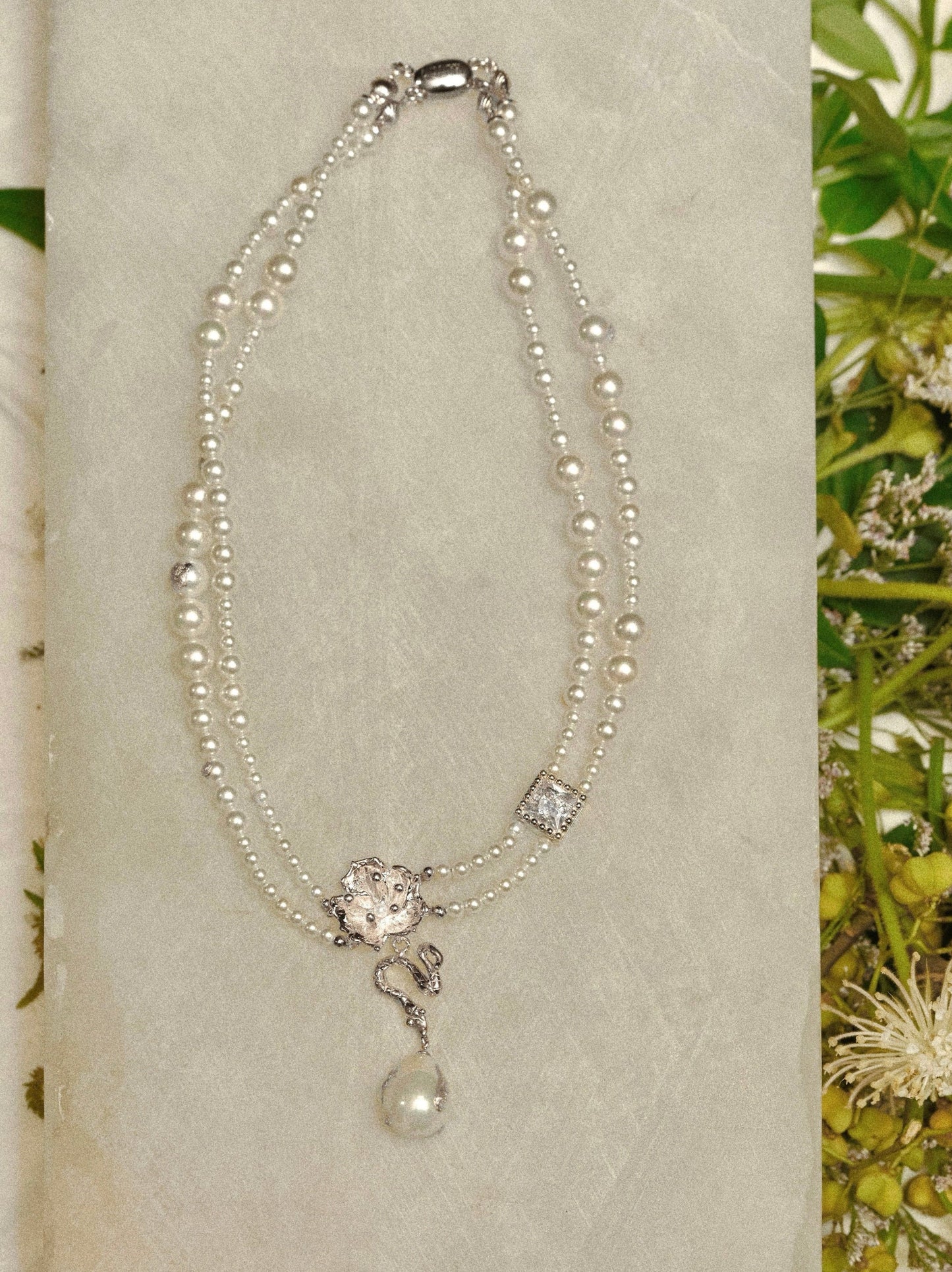 BLOSSOM AND SNAKE DOUBLE PEARL CHOKER