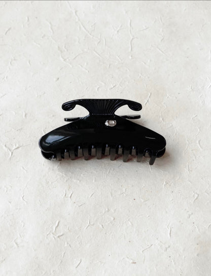 BLACK MERMAID CLAW CLIP