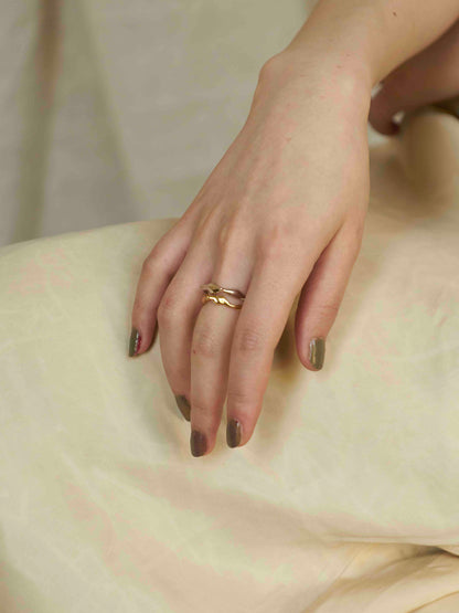 SQUARE POSY RING (GOLD)