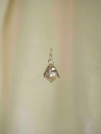 PEARL LILAC PENDANT (SILVER)