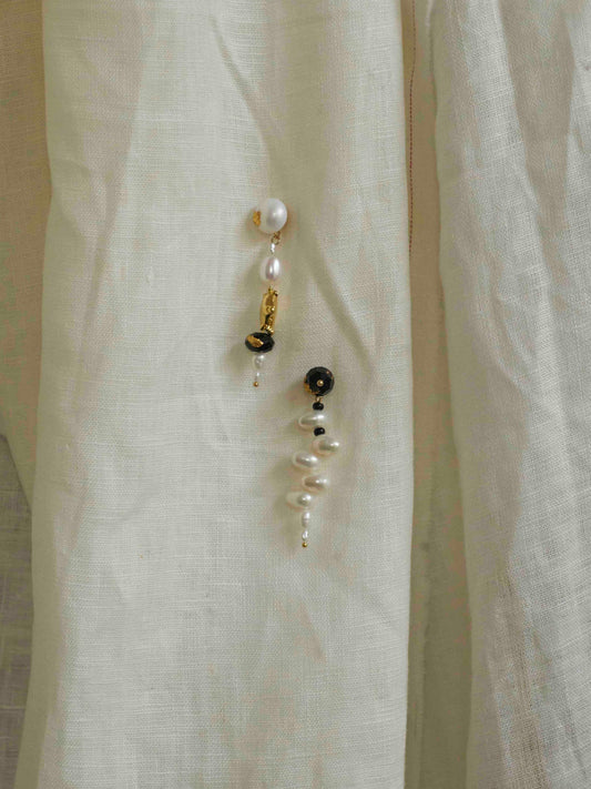 UNARRANGED PEARL & CRYSTAL EARRINGS