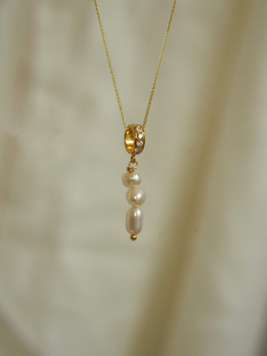 PEARL PENDANT WITH ZIRCON