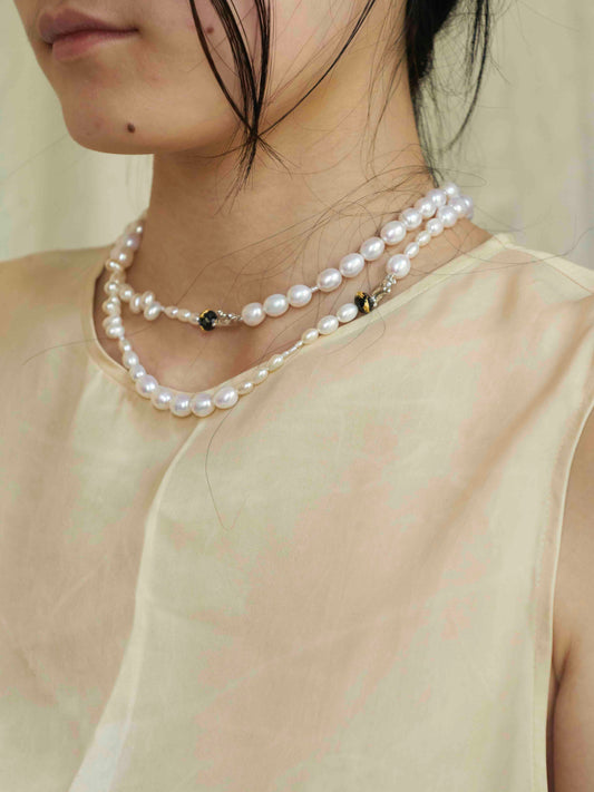 PEARL & CRYSTAL LONG NECKLACE