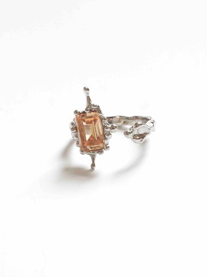 SQUARE CHAMPAGNE TALISMAN RING