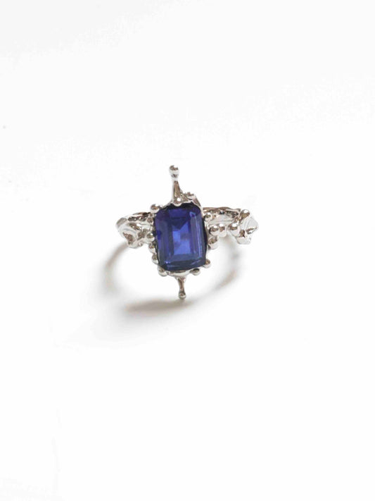 SQUARE DARK BLUE TALISMAN RING