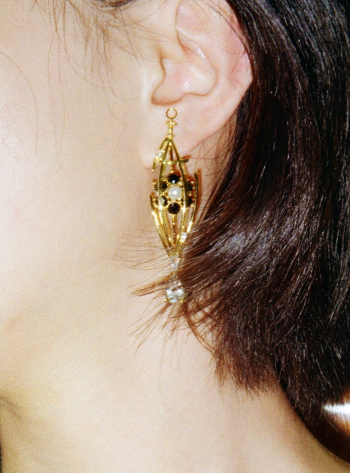 HANYING X MOMONARY EARRINGS (GOLD)