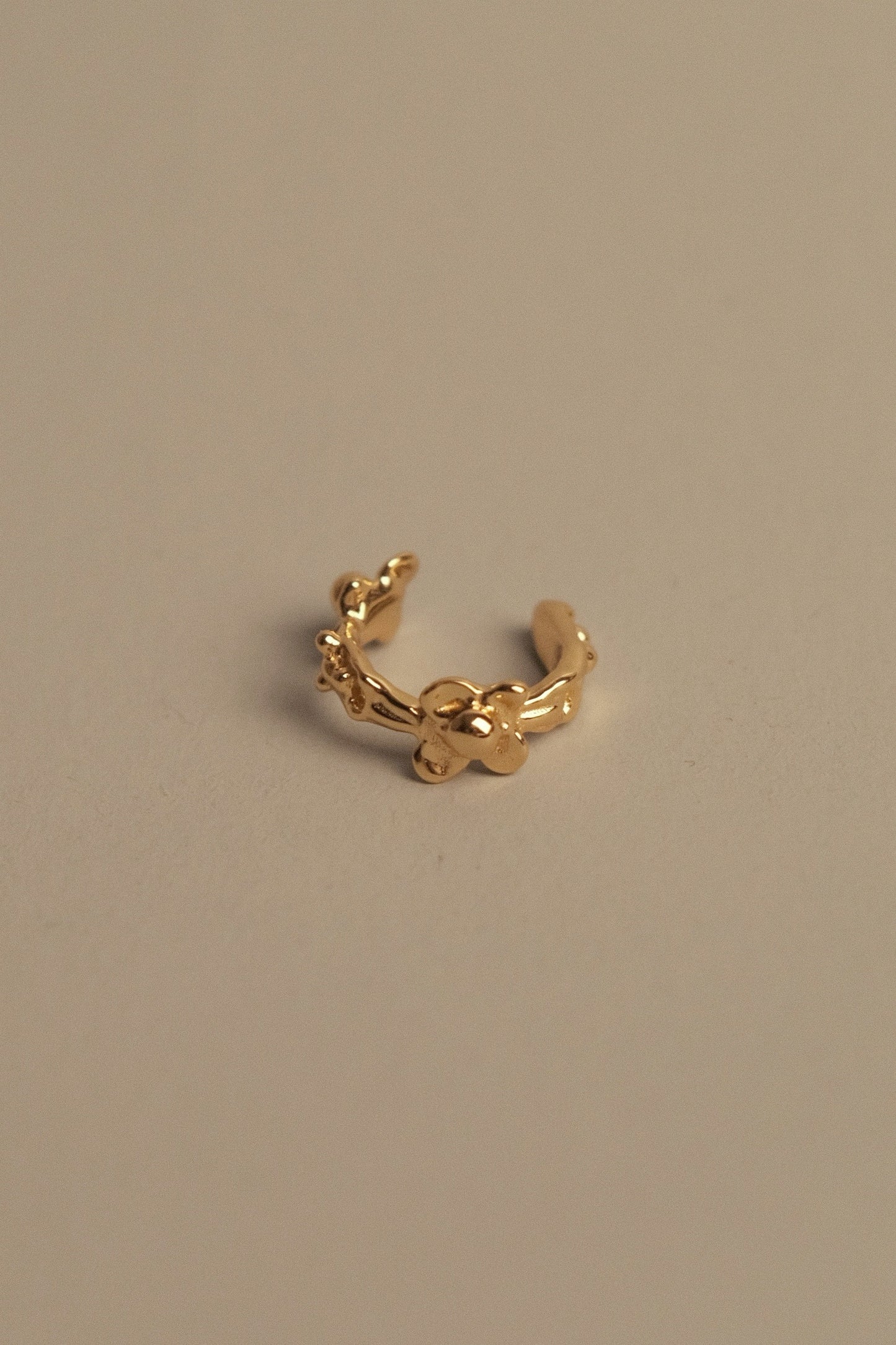 FLORAL EAR CUFF (GOLD)