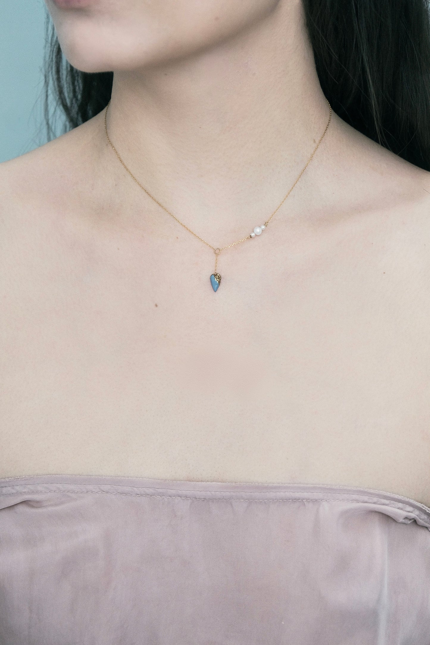 ERODED HEART THIN CHAIN NECKLACE (BLUE, GOLD) | 9K GOLD