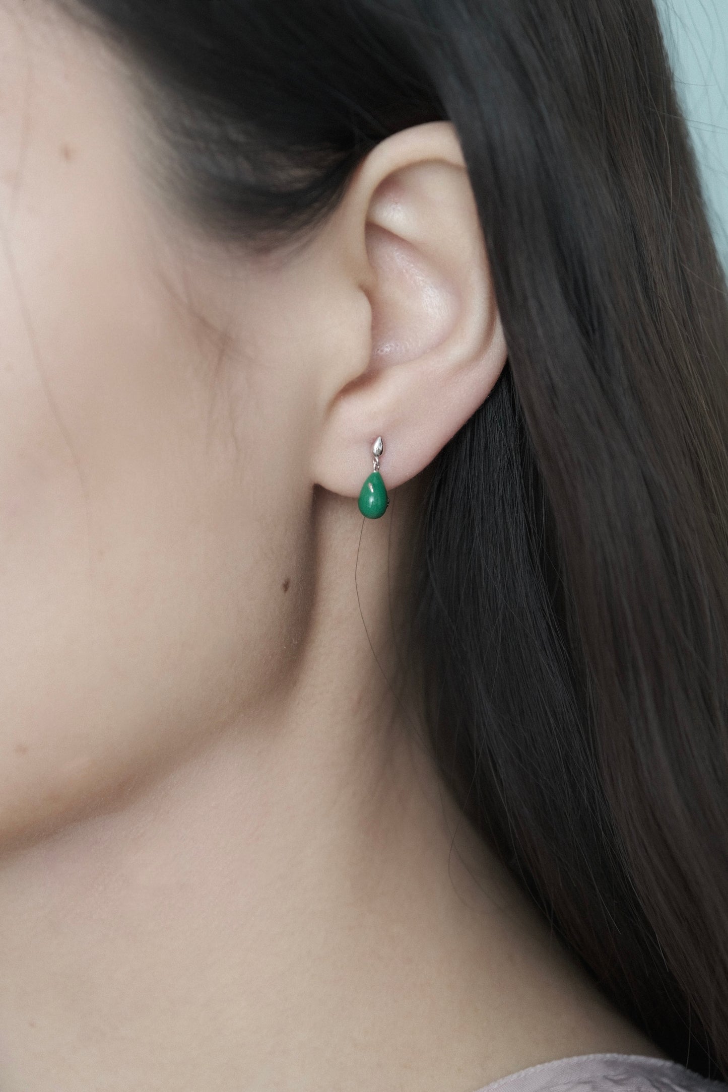 SMALL TEARDROP GREEN ENAMEL EARRINGS