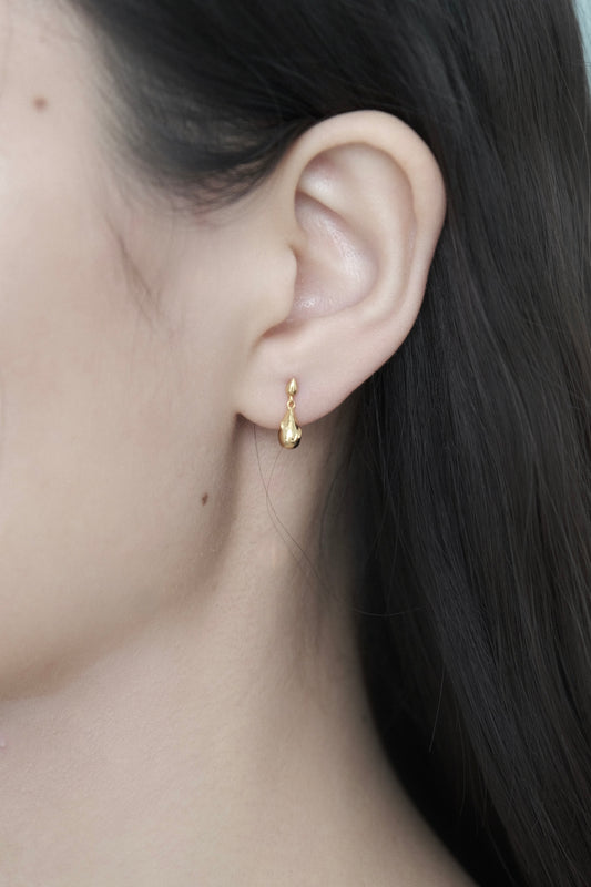 SMALL TEARDROP GOLD ENAMEL EARRINGS