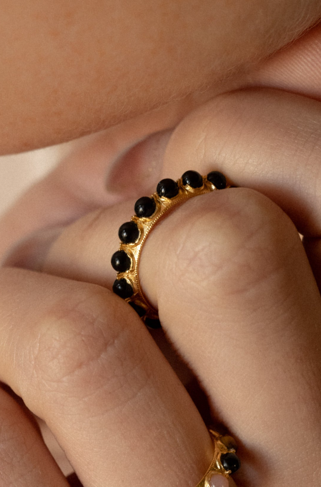 DEWDROP RING (BLACK)