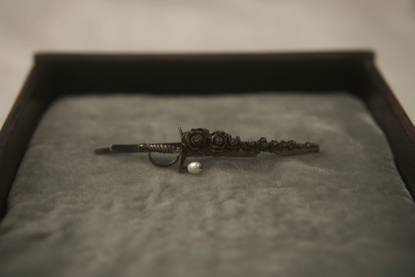 ROSE AND SWORD HAIRPIN (SINGLE)