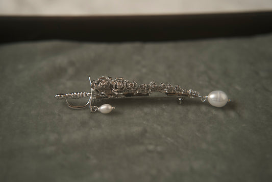 ROSE AND SWORD BROOCH(SINGLLE/SILVER)