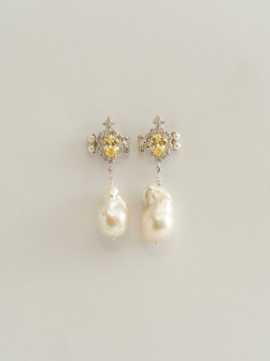 MOLTEN ZIRCON WITH BAROQUE PEARL EARRINGS (LIGHT YELLOW)