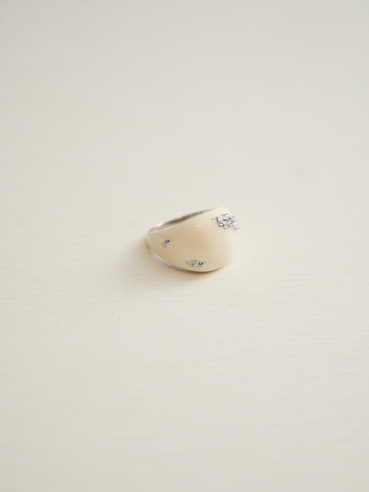 LARGE OVAL ENAMEL RING (WHITE)