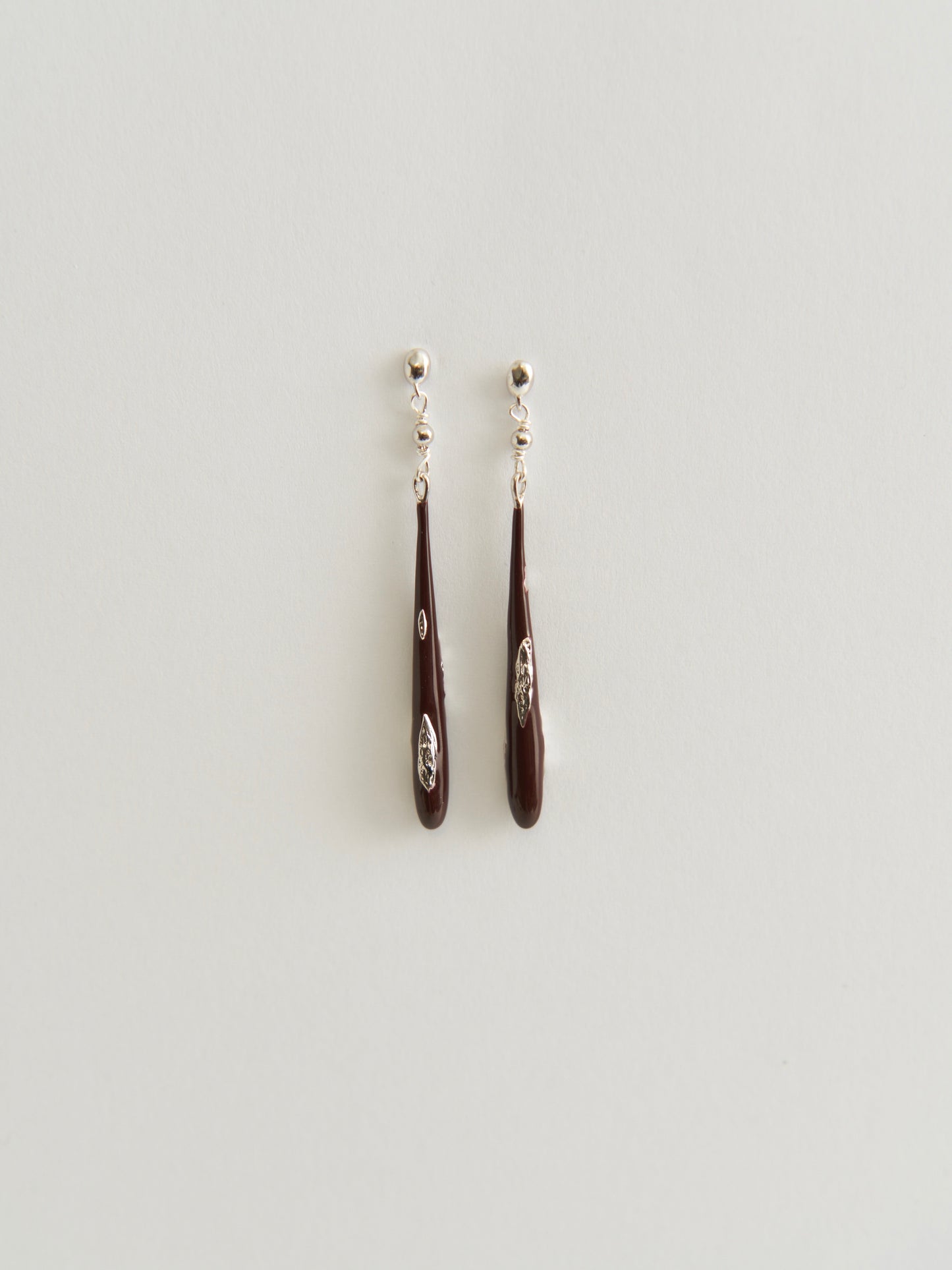 TEARDROP EARRINGS WITH DARK RED ENAMEL