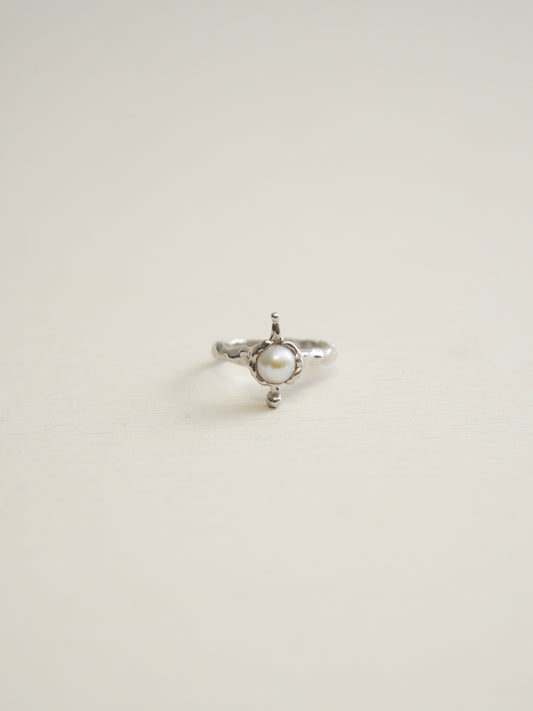 PENETRATING PEARL RING