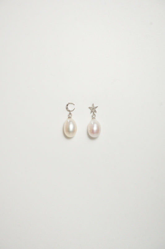 MOONSTAR PEARL EARRINGS