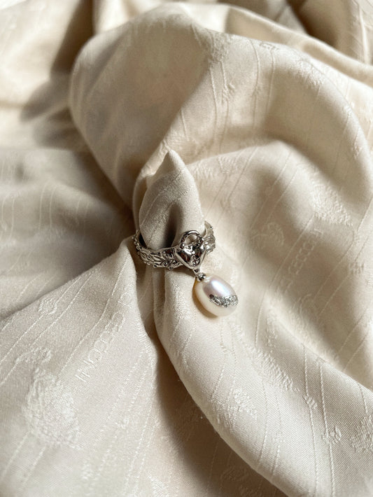 HEART LOCK PEARL RING (SILVER)