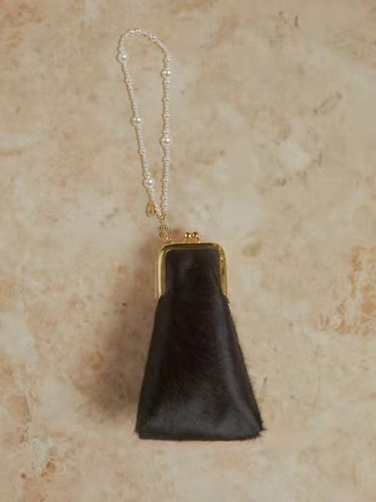 HORSEHAIR BAG WITH FAUX PEARLS CHAIN